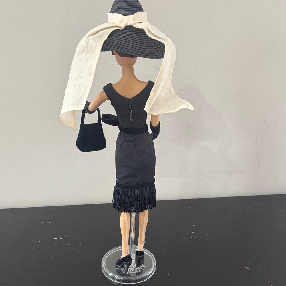 Vintage Madame Alexander Holly Golightly Audrey Hepburn Breakfast at Tiffany’s - Picture 4 of 7